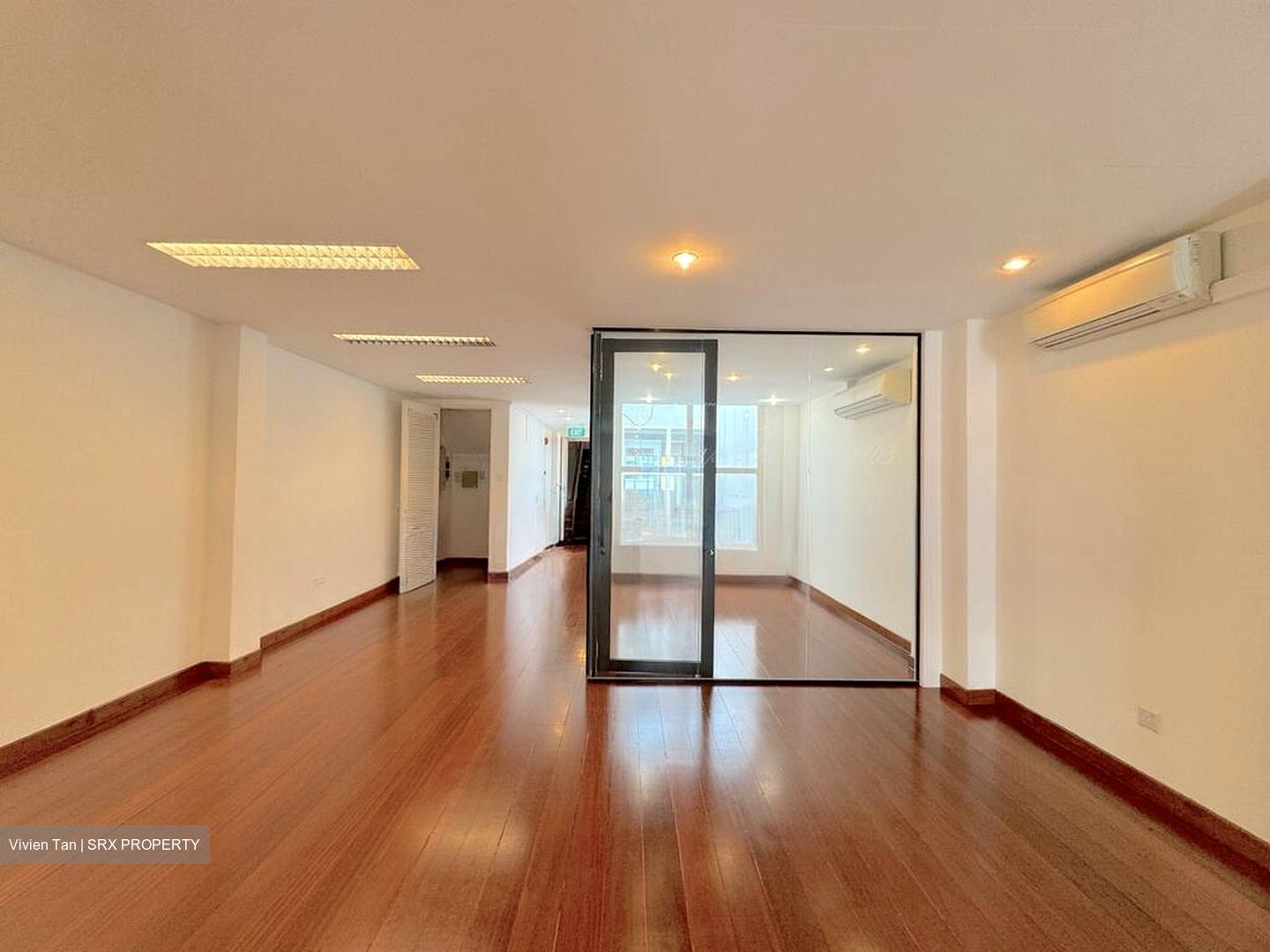 Mnd Building (D1), Shop House #593485381